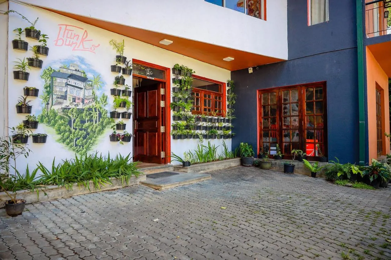 Funk Bunks - Mount View Hostel